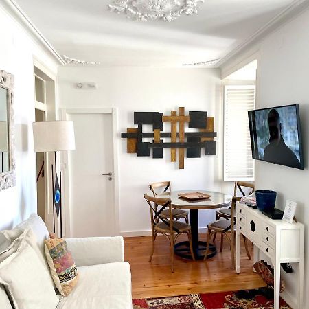 Bright And Spacious Three Bedroom Apt In The Heart Of Lisbon Bagian luar foto